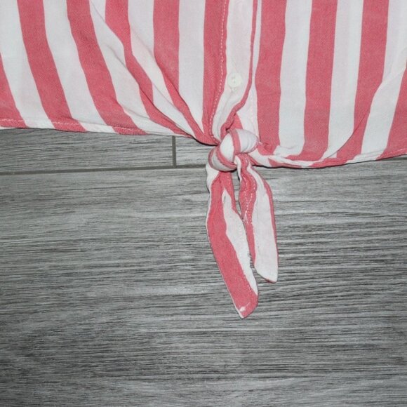 H&M Cropped V-Neck, Long Sleeve, Front-Tie, Flowy Blouse-Pink/White-Size 10-GUC - Picture 3 of 6